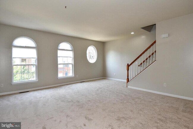 Building Photo - 7810 Locust Leaf Ln