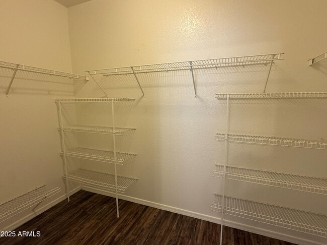 Building Photo - 2697 E Waterview Ct