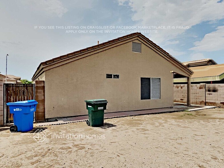 Building Photo - 8930 W Avalon Dr