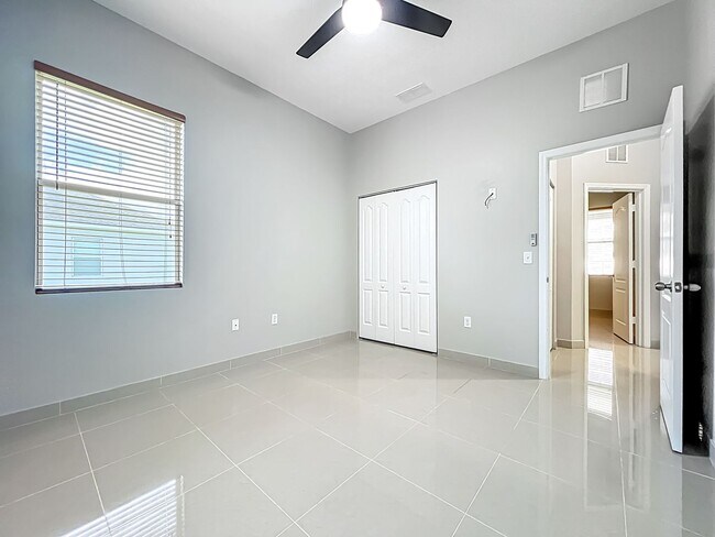 Building Photo - Clermont Pool Home
