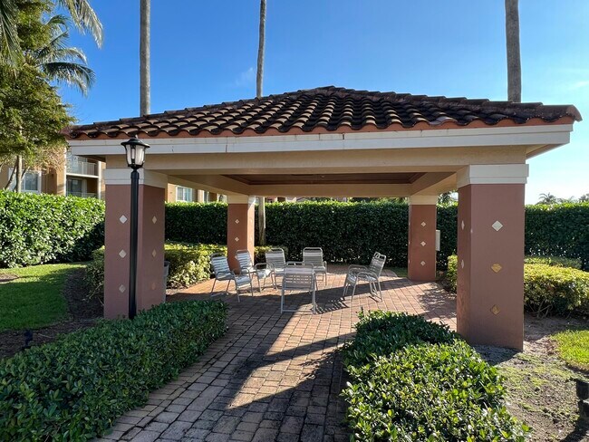 Building Photo - 7832 Sonoma Springs Cir