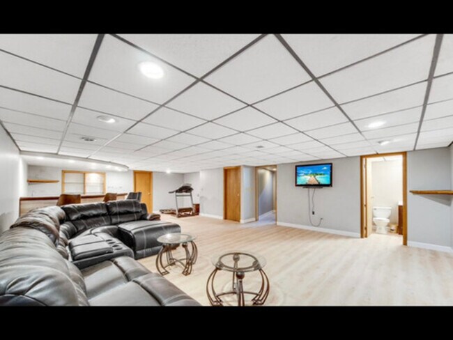 Building Photo - 14926 Wilco Dr