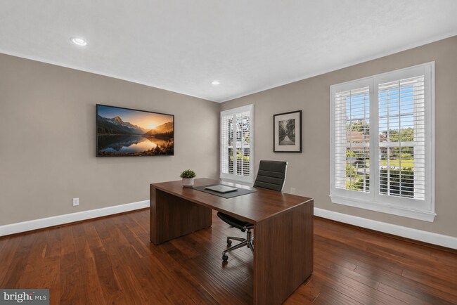 Building Photo - 1022 Delf Dr