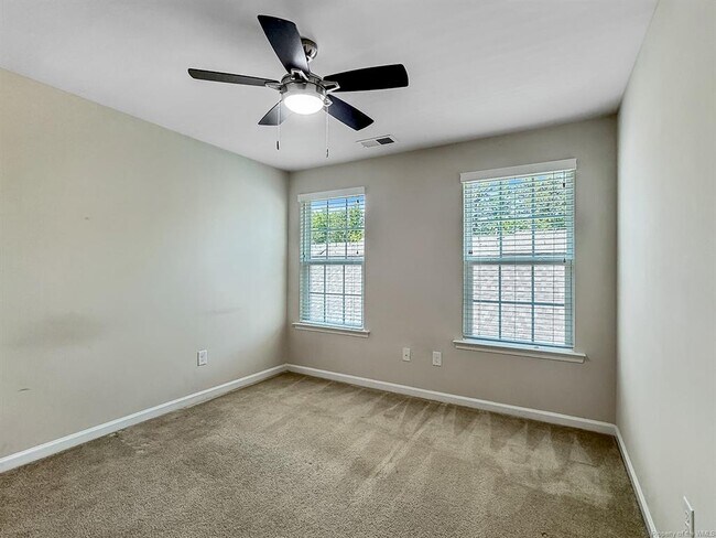 Building Photo - 402 Lewis Burwell Pl