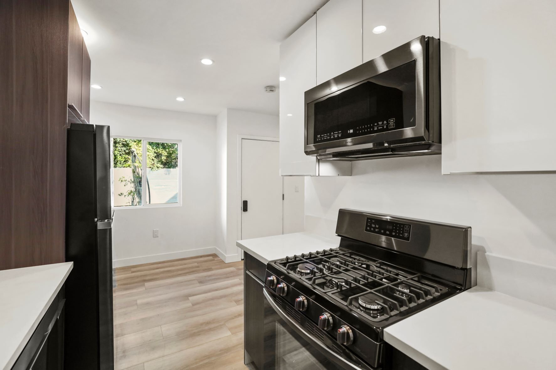 Building Photo - 2561 W Ave 30