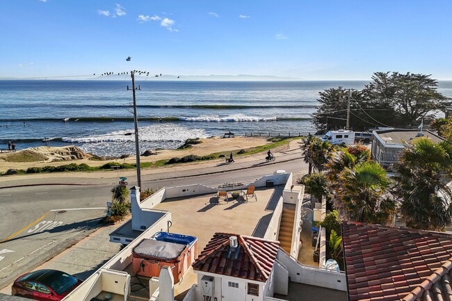 Building Photo - Stunning Home | Coastal Living | Ocean Views