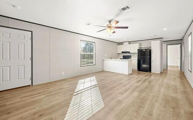 Building Photo - 5350 NE 108th Terrace