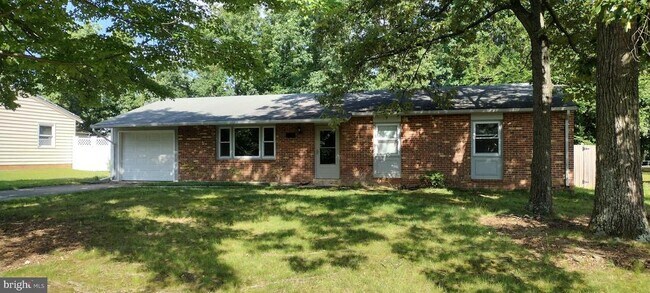 Building Photo - 936 Longfellow Ct