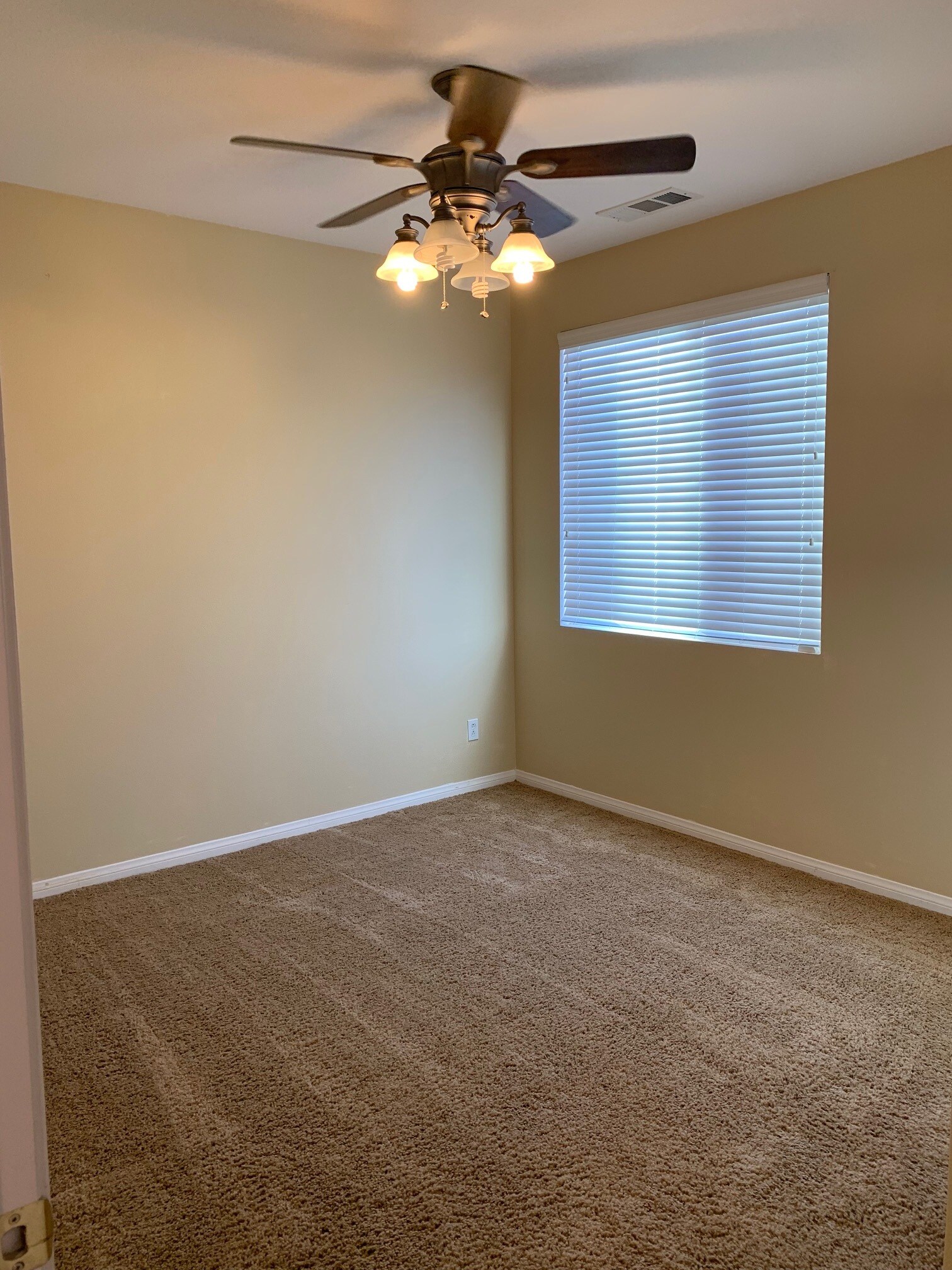 Building Photo - 84126 Canzone Dr
