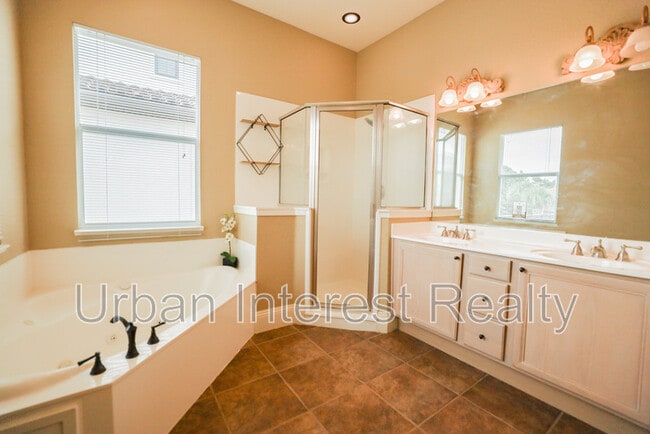 Building Photo - 4744 Amhurst Cir