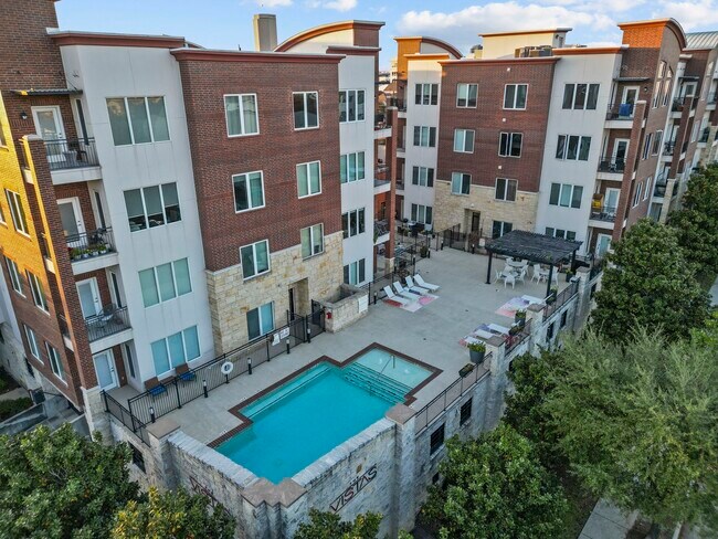 Building Photo - 1900 Genesee St