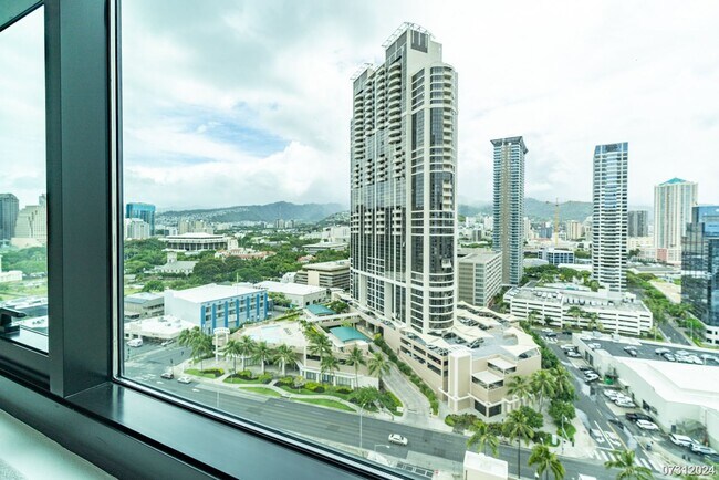 Building Photo - Highly desirable 2-bdrm, 2-bath, 1-pkg condo at Ililani in Kakaako