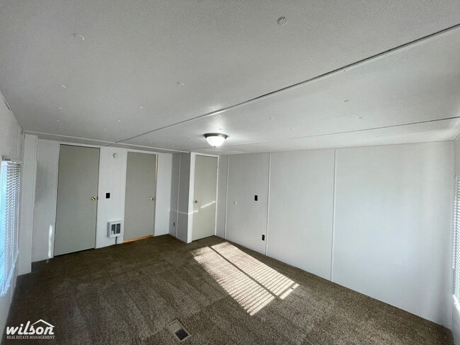 Building Photo - Spacious 4-Bedroom Home in Mabton, WA – Pet Friendly!