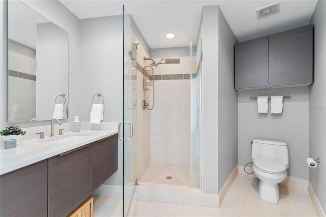 Building Photo - 175 1st St S