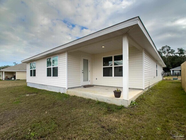 Building Photo - 5760 Blackhorse Cir