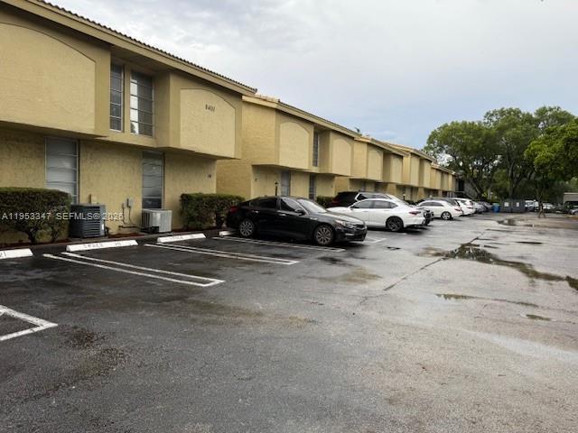 Building Photo - 8401 W Sample Rd