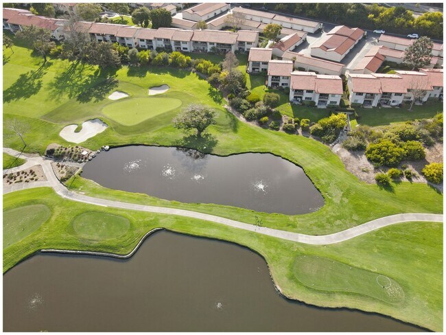 Building Photo - GORGEOUS VIEW CONDO ON THE GOLF COURSE!!!