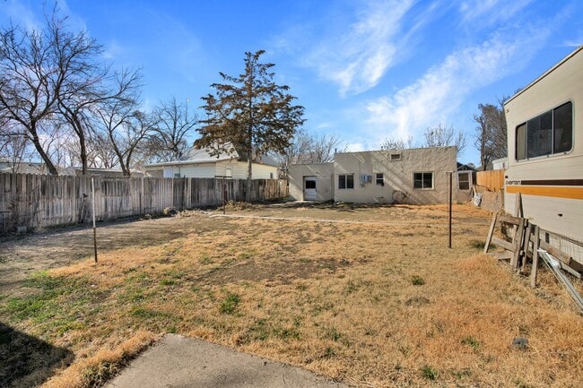 Building Photo - Charming Clifton Home with Comfortable Living & Convenient Location