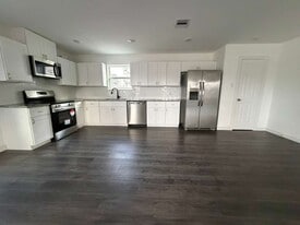 Building Photo - 5616 Hollow Pines Dr