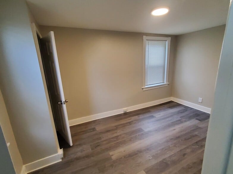 Bedroom - 404 W Main St