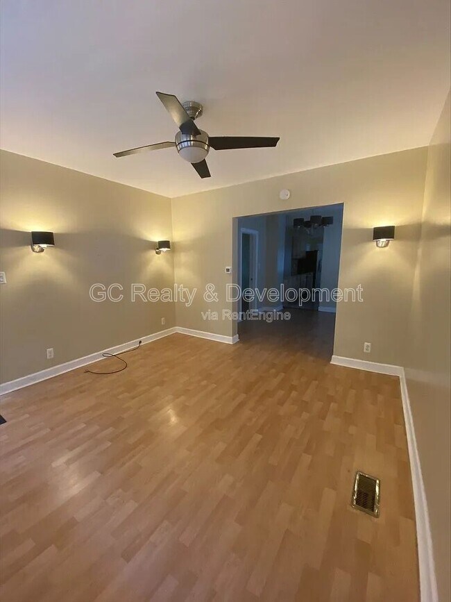 Building Photo - 1837 N Francisco Ave