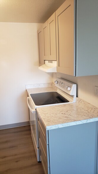 Building Photo - 105 N McKinley St