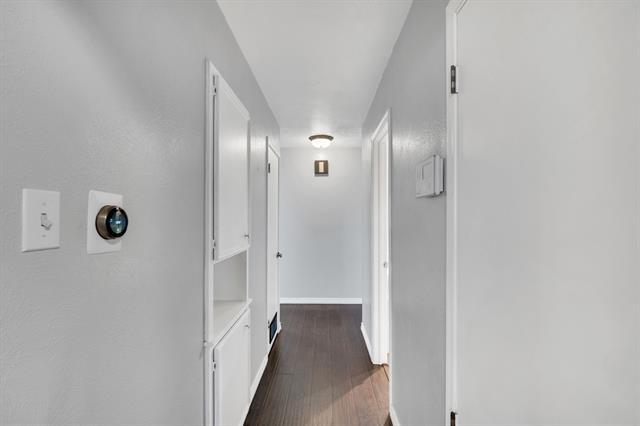 Building Photo - 202 Vanderbilt Ln