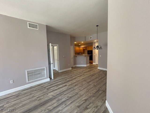 Building Photo - 19 E Agate Ave