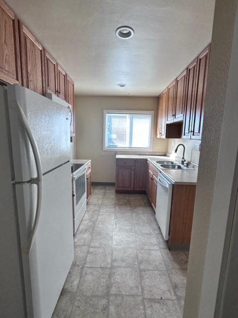 Building Photo - 1042 7th St NW