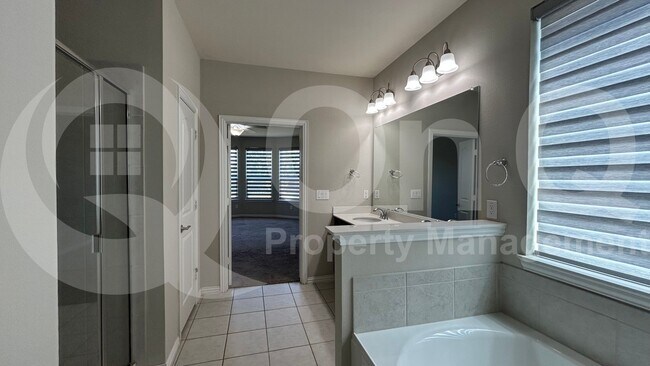 Building Photo - 2221 Candler Club Way