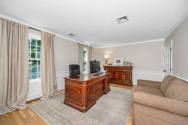 Building Photo - 4 Nashoba Dr