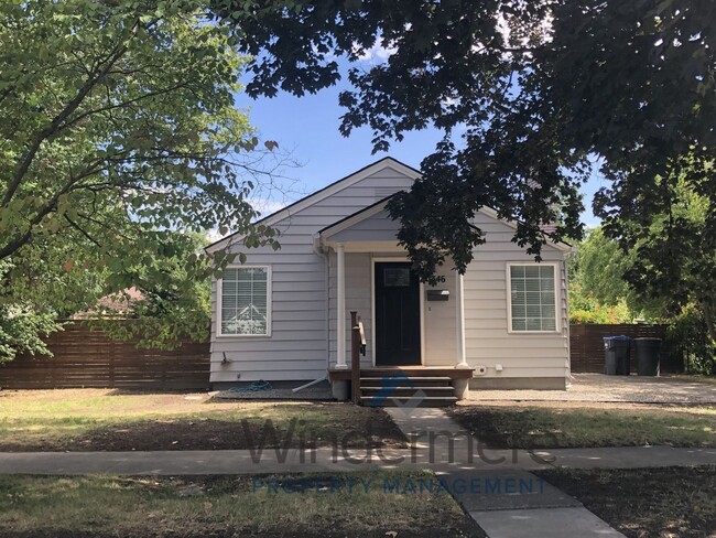 Building Photo - 1346 Bonsella St