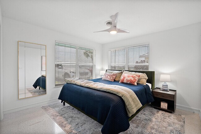 Building Photo - 13 SE Sailfish Ln