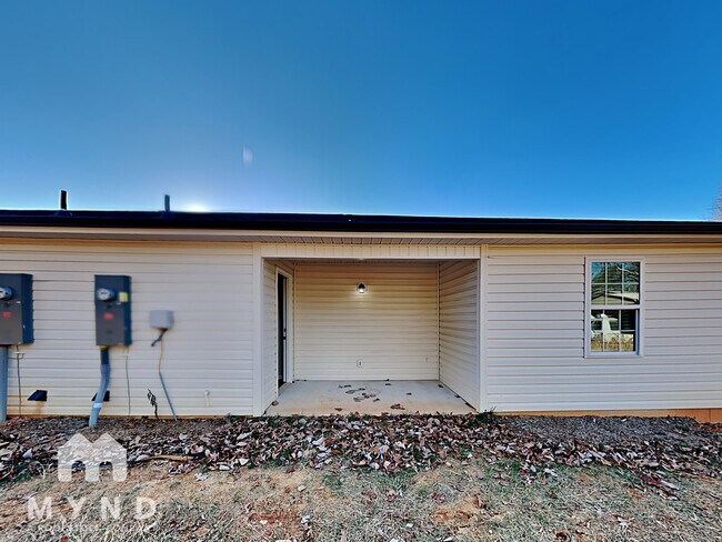 Building Photo - 3288 Anderson Mountain Rd