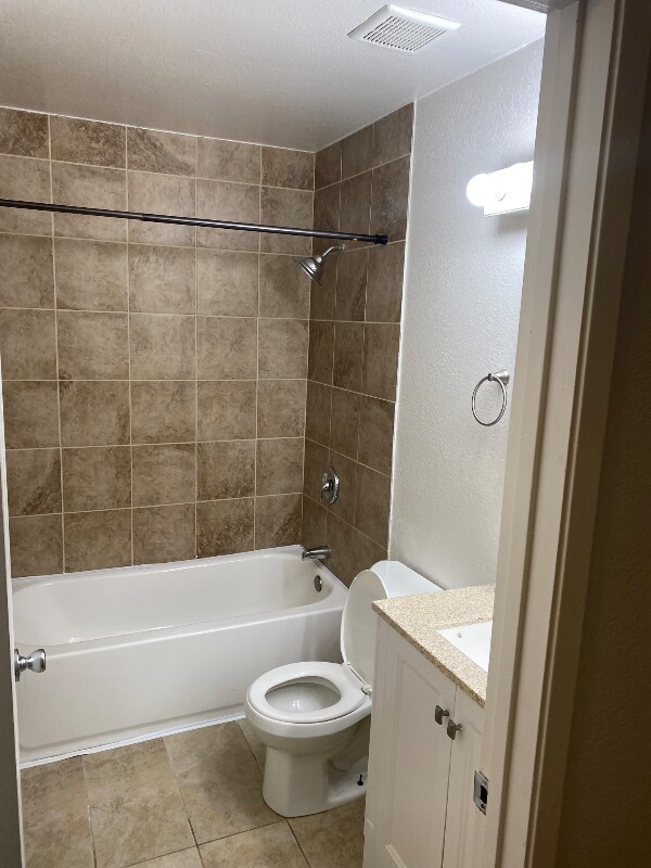 Building Photo - 902 Muscovy Ct