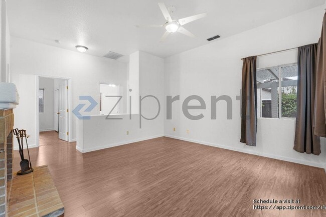 Building Photo - 27 Silver Poplar Ct