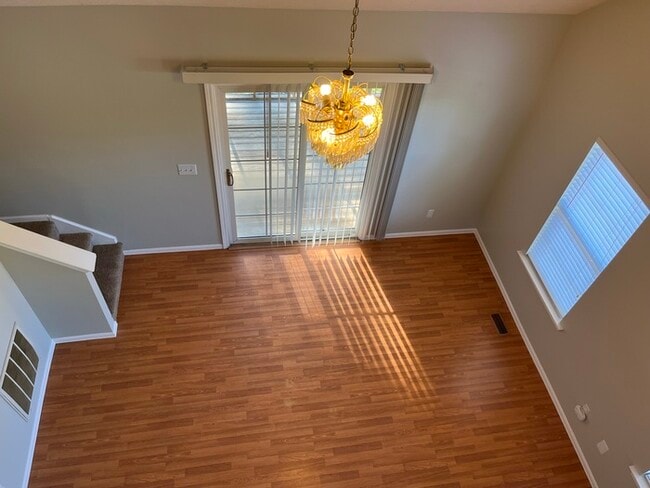 Building Photo - Large backyard and screened porch