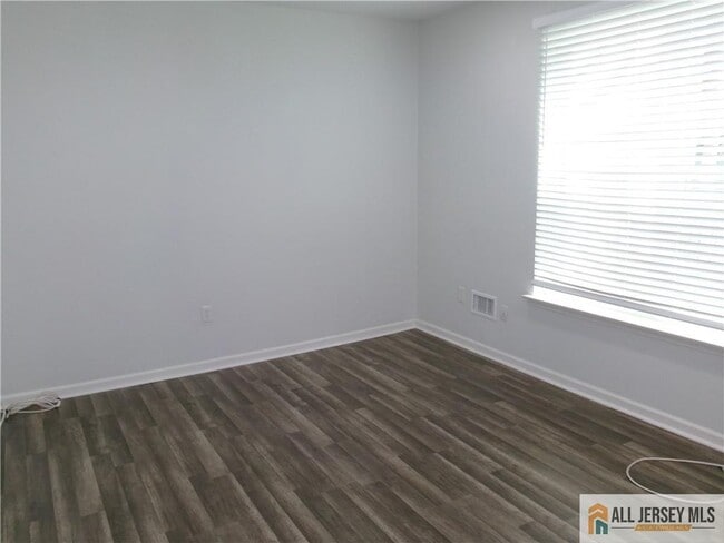 Building Photo - 4261 Bayberry Ct
