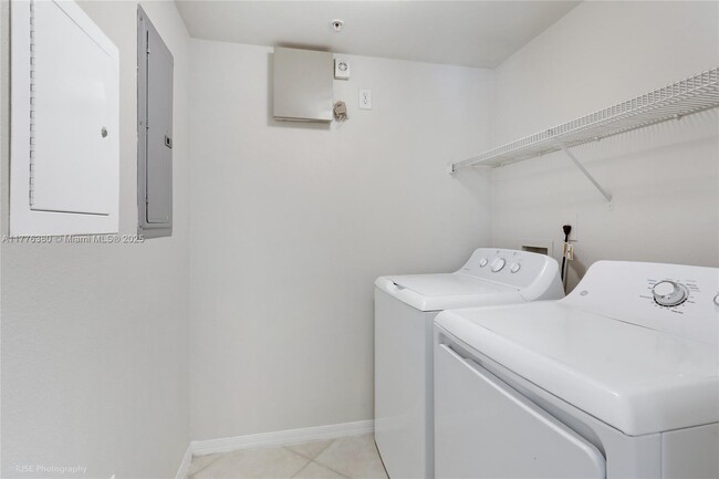 Building Photo - 6434 Emerald Dunes Dr