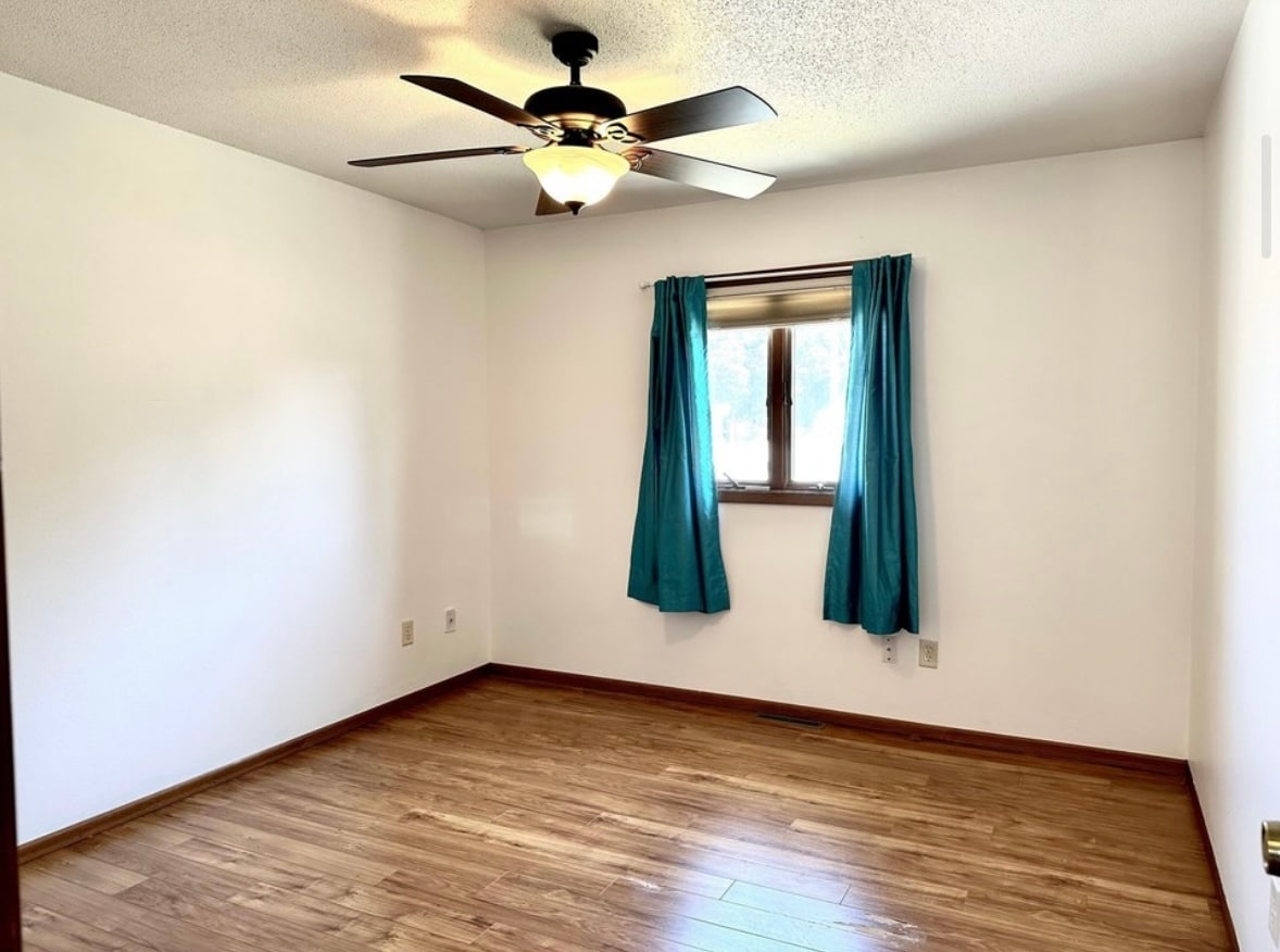 Bedroom 3 - 1710 Onalaska Ave