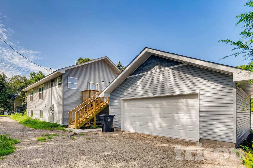 Building Photo - 457 Lawson Ave W