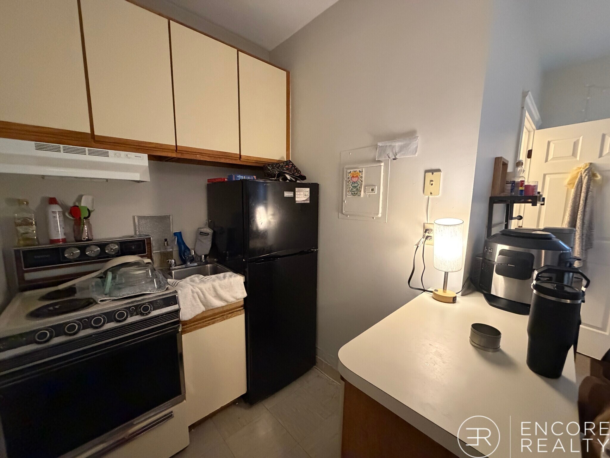 Building Photo - 8 Aberdeen St