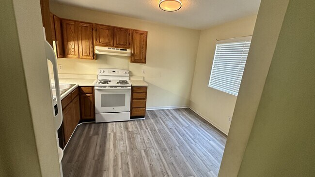 Building Photo - 1448 Riverwood Ct