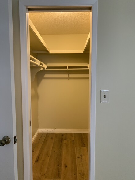 Building Photo - 2822 Caricia Dr