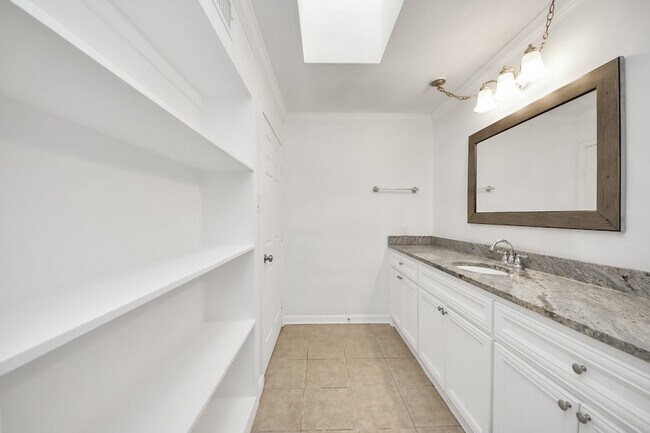 Building Photo - 4112 Meyerwood Dr