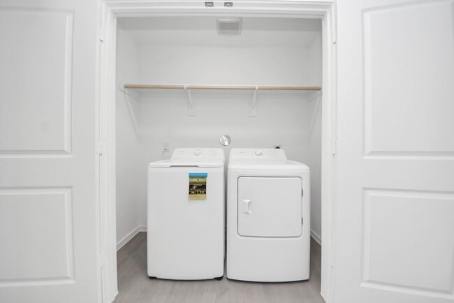 Building Photo - 1031 Garnet Rain Dr