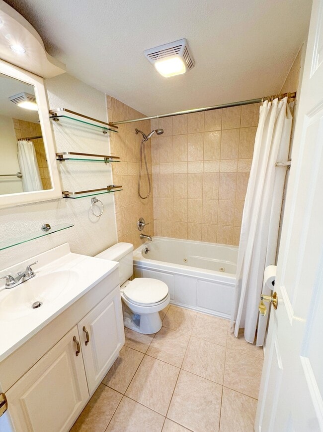 Building Photo - 675 Grove Terrace