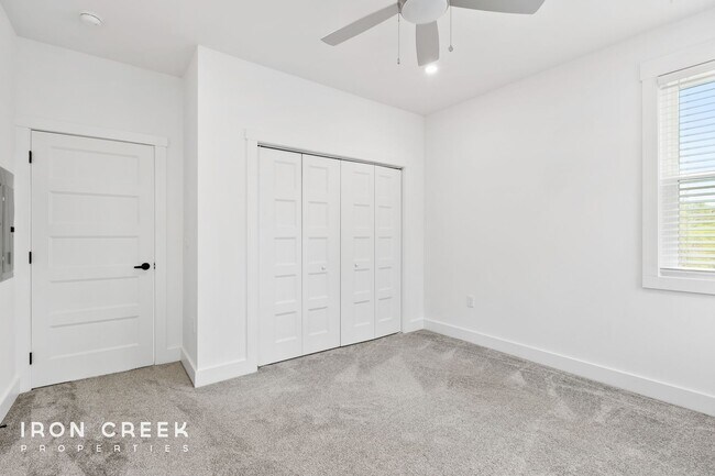 Building Photo - Stunning Three-Bedroom Home in Candler