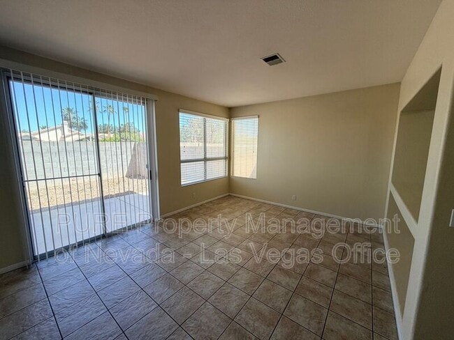 Building Photo - 266 Bluefield Ln