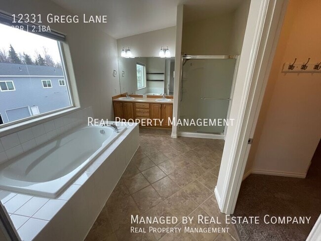 Building Photo - 12331 Gregg Ln